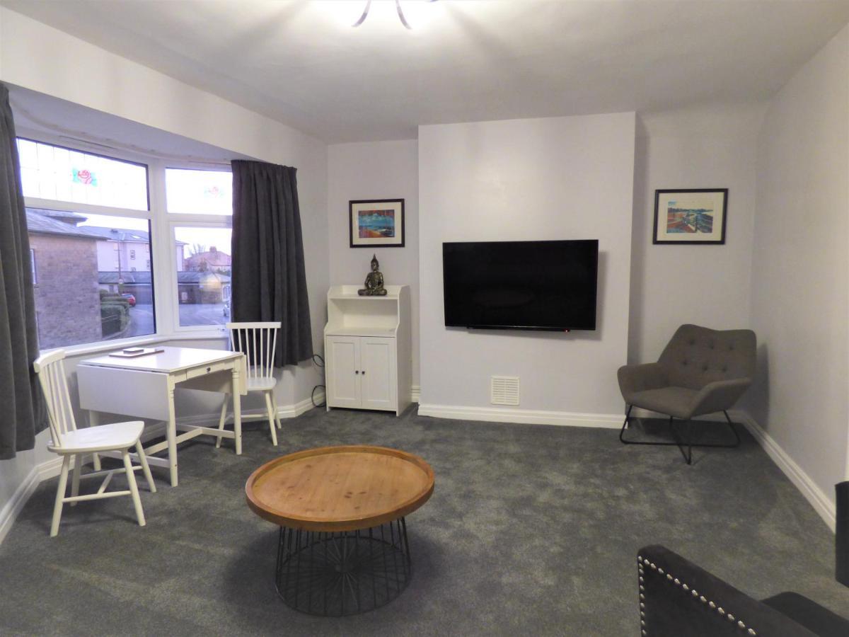 Bare Village Holiday Apartment Morecambe Esterno foto